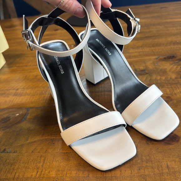 MICHAEL KORS Merriam Block Heeled Sandals - Picture 7 of 7